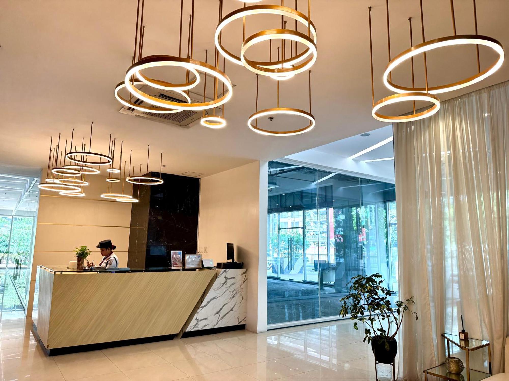 Ama Tower Residences, 8Th Flr, Near Dmw And Sm Megamall Mandaluyong Eksteriør billede
